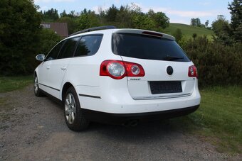 Volkswagen Passat 2,0 TDI,1 Majitel, Servisní kniha - 4