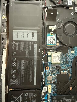 DELL INSPIRON 5515 - AMD RYZEN 5700U - 4