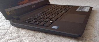 Acer Aspire ES1-572 - 4