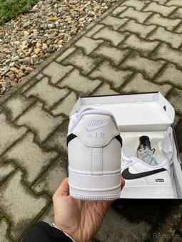 Nike Air Force Supreme Bílá Černá + samolepka zdarma, 44.5 - 4