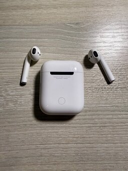 Apple AirPods (2. generácia) - 4
