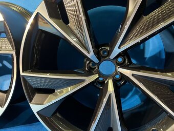 NOVÉ originální ALU disky Audi RS7 - 4