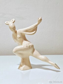 Soška bruslařka - 4