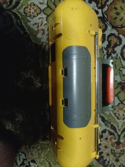 Prodám radiomagnetofon Sony sports - 4