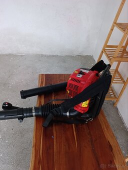 Benzínový fukar Hecht - 4