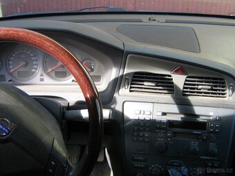 Volvo V70 D5 AWD - 4