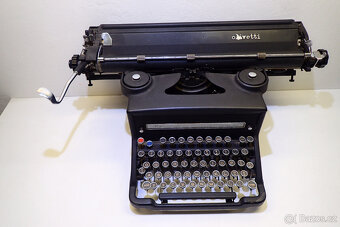 Psací stroj- Olivetti - Made in Italy - 1932 - 4
