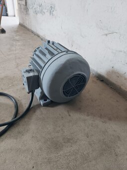 Motor na cirkulárku - 4