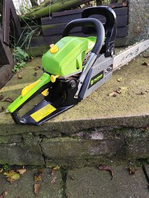 Prodám motorovou pilu Fieldmann FZP 5216 B - 4