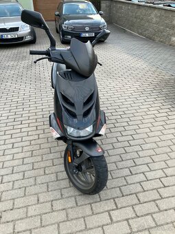 Aprilia sr 50 - 4