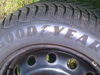 175/65/14,Good Year Ultragrip,zimní,4ks,na Peugeot Citroen - 4