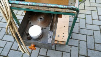 Prodám malou stolní cirkulárku - 4