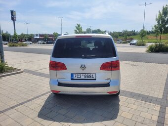 Volkswagen Touran - 4