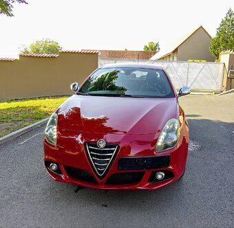 Prodám Alfa Romeo Giulietta 1.4 TB 88kW Destinctive - 4