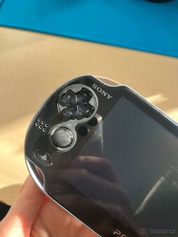 PS Vita 1000 OLED - 4