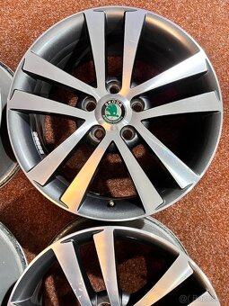 5x112 R17 Škoda Yeti / Octavia Original alu disky - 4