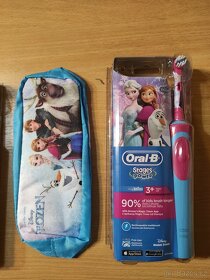 Zubní kartáčky Oral-B, Disney, elektrické, 2ks, cena za oba - 4