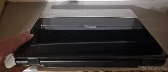 Fujitsu SIEMENS AMILO Pa 2548 . - 4