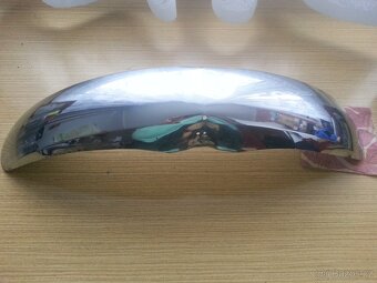 Přední blatník na Jawa 350 634 napadený kutilem - 4