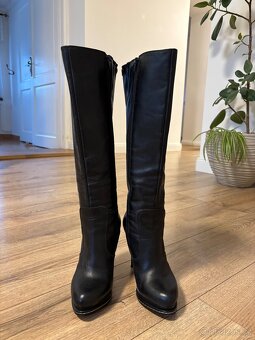 Dámské kožené kozačky vel 37 - 4