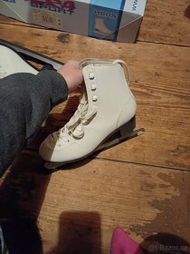 Dětské dámské brusle 38 - 4