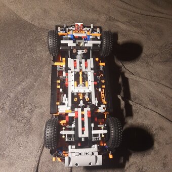 LEGO Auto nove - 4