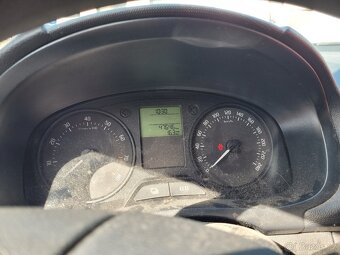 Škoda Fabia 1.2, 44kW, 1. majitel, najeto 48000 km - 4
