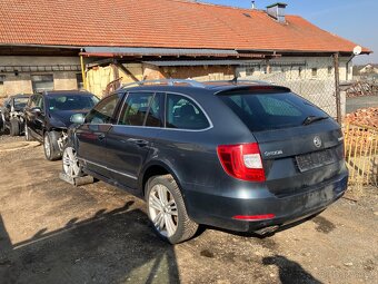 ŠKODA SUPERB II COMBI 2.0TDI 103KW DSG-2014 ELEGANCE - 4