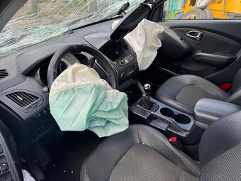 Hyundai ix35 na náhradní díly ND - 4