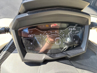 APRILIA SR GT 125 - 1.011 km najeto - 4