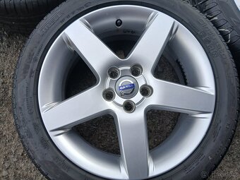 Prodám sadu Orig ALU kol Volvo 205/50R17 letní - 4