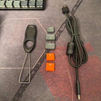 Bezdrátová podsvícená klávesnice Keychron K3, slim, brown - 4