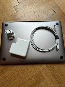 MacBook Pro 2019, 13", 2x Thunderbolt 3, vesmírně šedý - 4