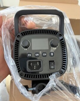 LED video světlo Godox SL60IID , 70W , Bowens - 4