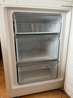 Kombinovaná lednice a mraznička Bosch A++ výška 205 cm - 4