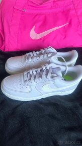 Dámská tenisky Nike Air Force 1 - 4