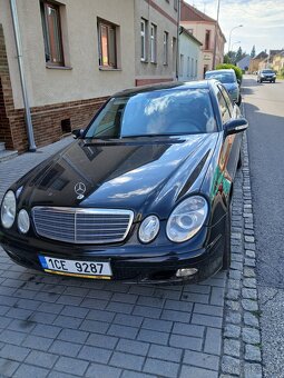 Mercedes benz - 4