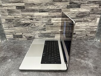 MacBook Pro 16” M1 Pro / 32GB / 1000GB DPH - 4