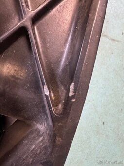 KTM 390 Adventure 2022 zadní světlo, kyvná vidlice - 4