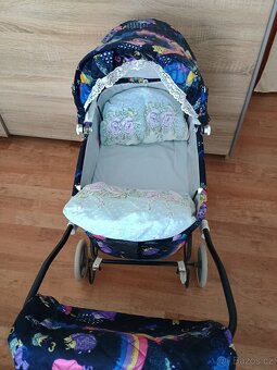 Retro kočárek pro panenky. - 4