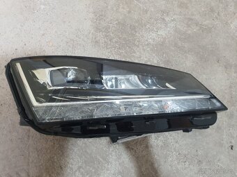 6V1.941.016.F - Pravé přední světlo - Škoda Fabia III - 4