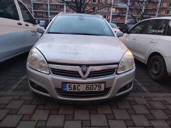 Opel Astra kombi 2009 - 4