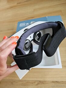 Samsung Gear VR brýle na virtuální realitu - 4