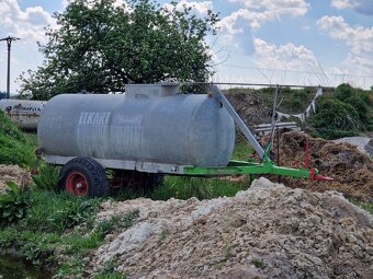 Cisterna přívěs 4000litru - 4
