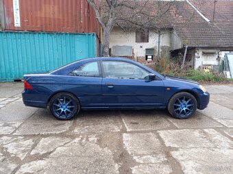 Honda Civic 7g coupe - 4