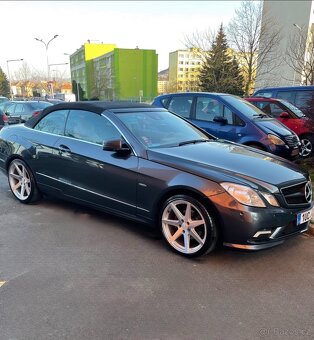Mercedes Bennz E220CDI kabriolet blueefficiency - 4