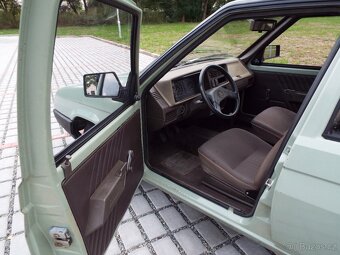 Škoda Favorit 136lux r.v 1990, platná STK, Eko daň zaplacena - 4