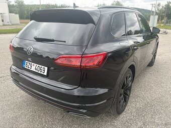 VW Touareg V8 4,0TDI 310kW R-line - black paket - 4