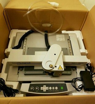 Gravírovací stroj Desktop Engraver EGX-30A od společnosti Ro - 4