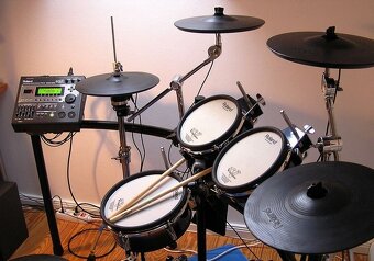 Roland TD12 V-Drum Set - 4